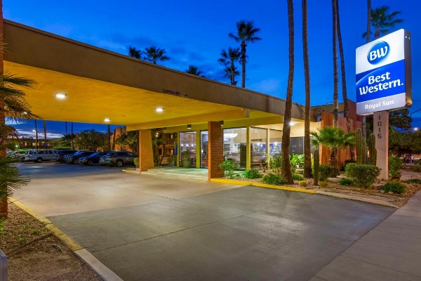 Best Western Royal Sun Inn & Suites image 1